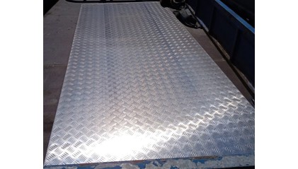 лист алюминиевый рифленый квинтет 0,3 мм АМг2Н2 купить в Тюмени