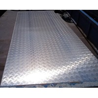 Лист алюминиевый рифленый квинтет 1x1200x2000 мм АМц ГОСТ 21631-2023