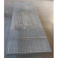 Решетчатый сварной настил нержавеющий SP 33x11 / 30x2 1000x800 мм AISI 304 ТУ 25.11.23-001-64650333-2016