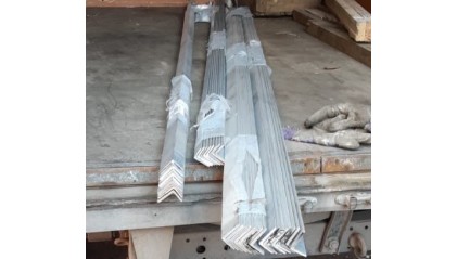 уголок алюминиевый равнополочный 25x25х1,2 мм АВ купить в Тюмени