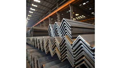 уголок стальной гнутый неравнополочный 32x25x2 мм Ст20 купить в Тюмени