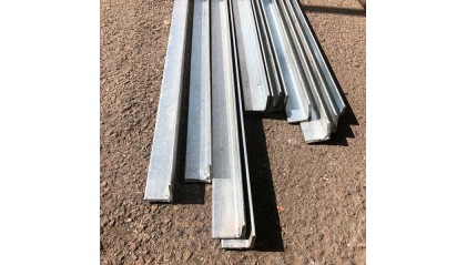 уголок стальной оцинкованный равнополочный 75x75x7 мм Ст3пс купить в Тюмени